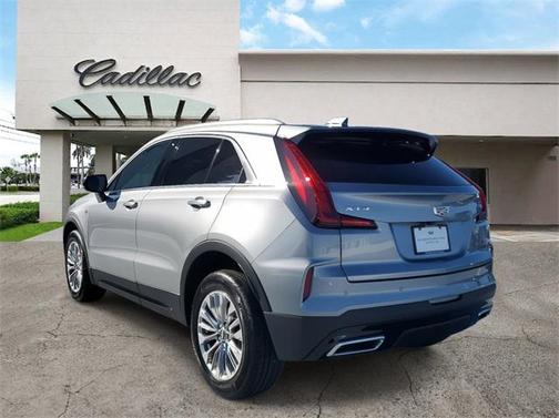 2025 Cadillac XT4 Premium Luxury