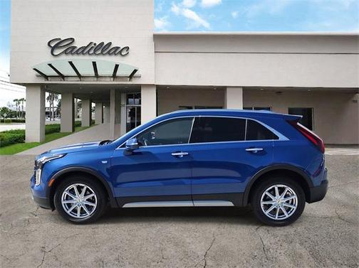 2023 Cadillac XT4 Premium Luxury