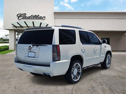 2013 Cadillac Escalade Premium