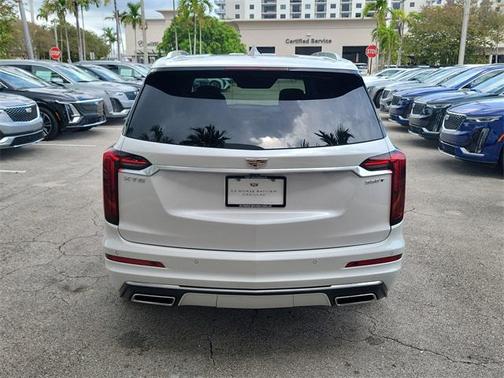 2025 Cadillac XT6 Luxury FWD