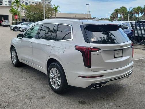 2025 Cadillac XT6 Luxury FWD