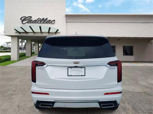2025 Cadillac XT6 Luxury FWD