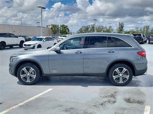 2017 Mercedes-Benz GLC 300 Base