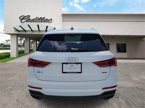2023 Audi Q3 Premium 45 TFSI S line quattro Tiptronic