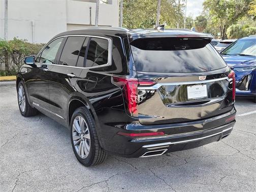 2025 Cadillac XT6 Premium Luxury FWD