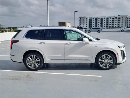 2025 Cadillac XT6 Premium Luxury FWD