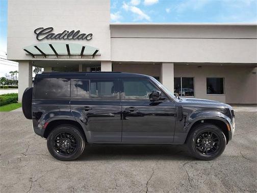 2025 Land Rover Defender 110 P300