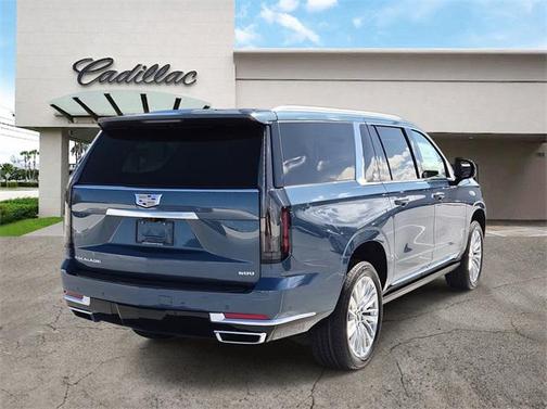 2026 Cadillac Escalade ESV Luxury