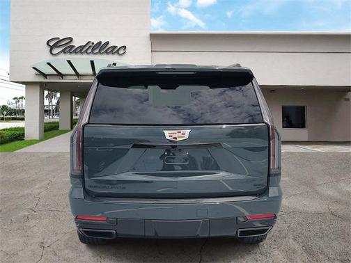 2025 Cadillac Escalade ESV Sport