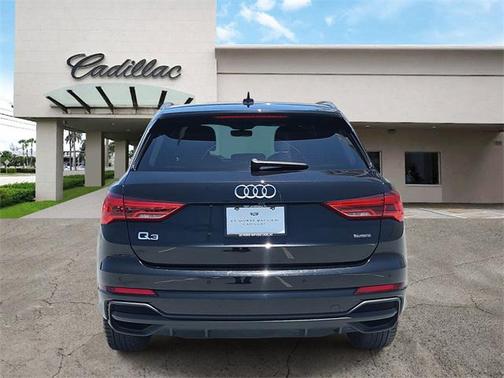 2023 Audi Q3 Premium 45 TFSI S line quattro Tiptronic