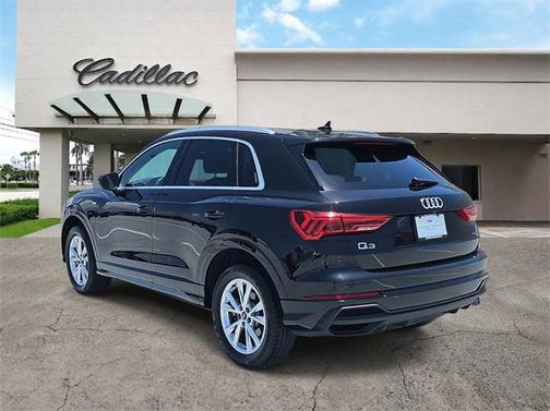 2023 Audi Q3 Premium 45 TFSI S line quattro Tiptronic