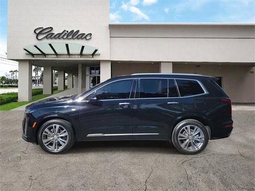 2022 Cadillac XT6 Premium Luxury FWD