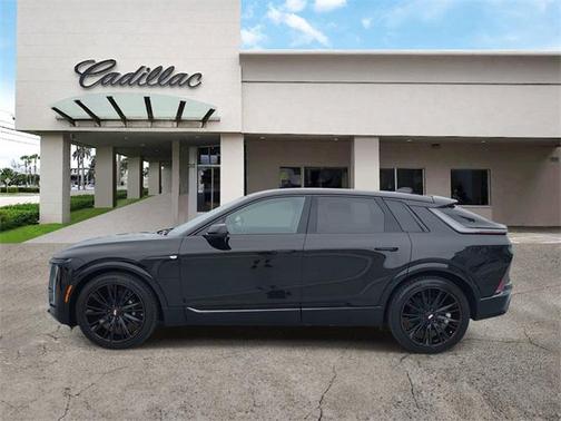 2025 Cadillac LYRIQ Sport