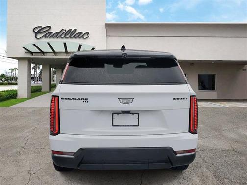 2025 Cadillac Escalade IQ Sport 1
