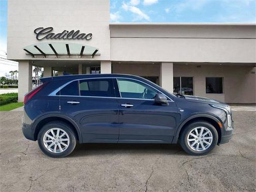 2023 Cadillac XT4 Luxury