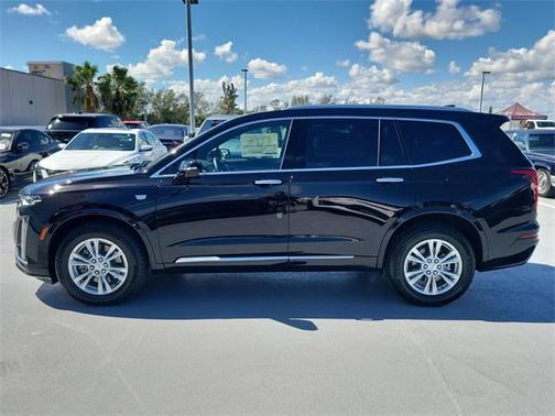 2025 Cadillac XT6 Luxury FWD