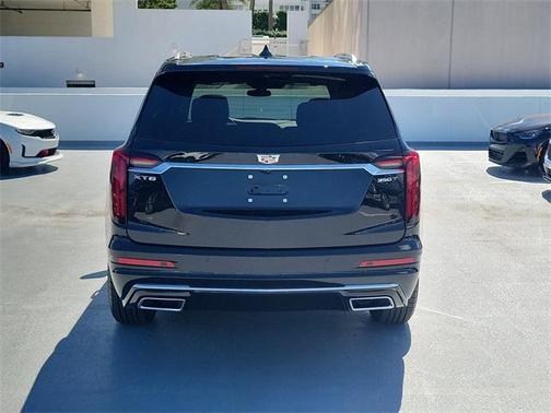2025 Cadillac XT6 Luxury FWD