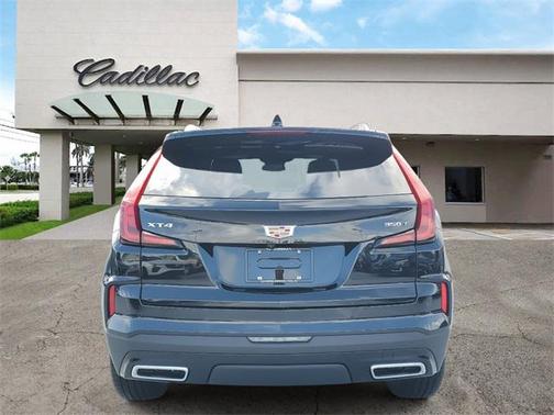 2025 Cadillac XT4 Premium Luxury
