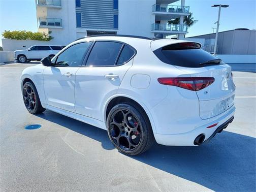 2023 Alfa Romeo Stelvio Veloce AWD