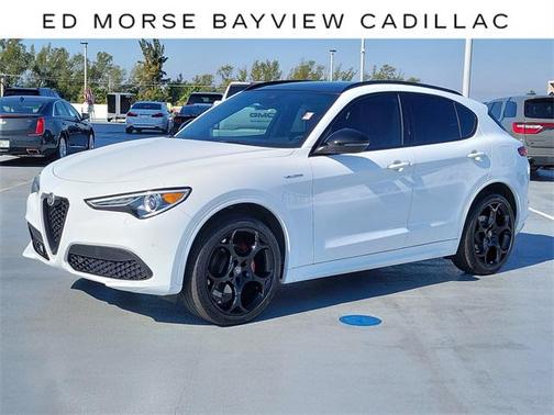 2023 Alfa Romeo Stelvio Veloce AWD