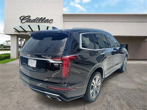 2022 Cadillac XT6 Premium Luxury FWD