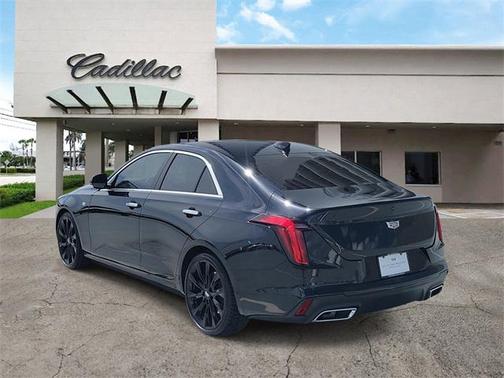 2023 Cadillac CT4 Luxury
