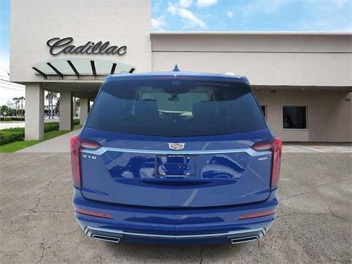 2025 Cadillac XT6 Premium Luxury FWD