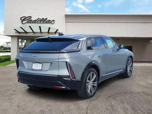 Argent Silver Metallic 2025 Cadillac LYRIQ Luxury
