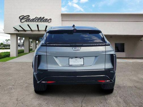 Argent Silver Metallic 2025 Cadillac LYRIQ Luxury