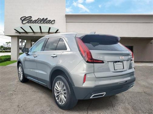 2025 Cadillac XT4 Premium Luxury