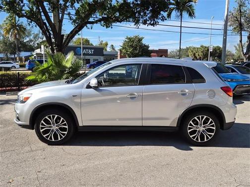 2019 Mitsubishi Outlander Sport SE