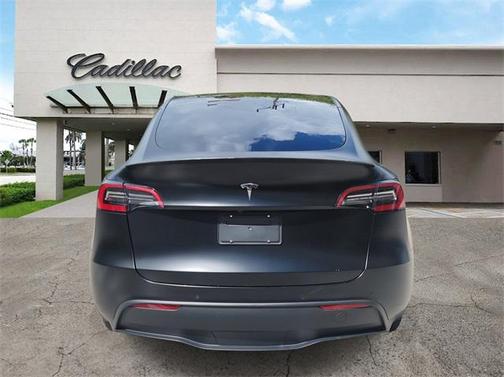 2021 Tesla Model Y Long Range Dual Motor All-Wheel Drive