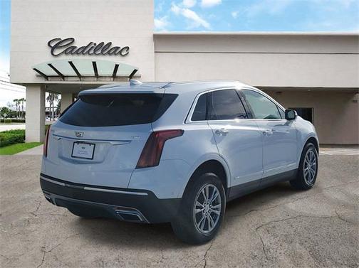 2022 Cadillac XT5 Premium Luxury