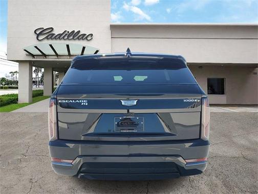 2025 Cadillac Escalade IQ Sport 1