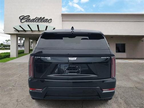 2025 Cadillac Escalade IQ Sport 1