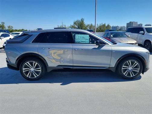 2025 Cadillac LYRIQ Luxury