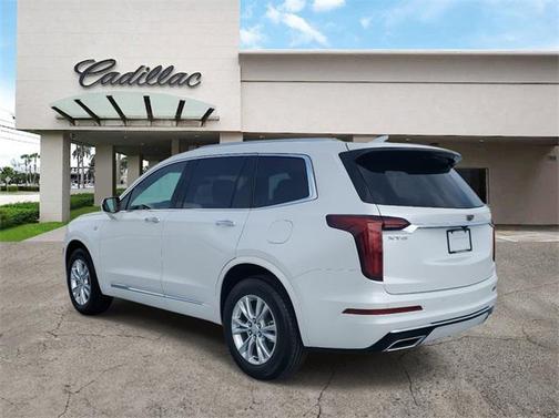 2025 Cadillac XT6 Luxury FWD