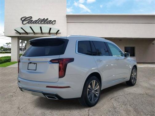 2025 Cadillac XT6 Premium Luxury FWD