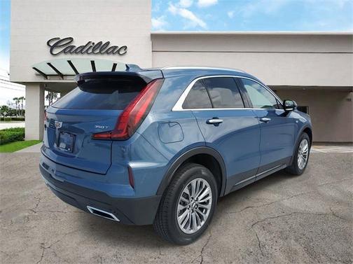 2024 Cadillac XT4 Premium Luxury