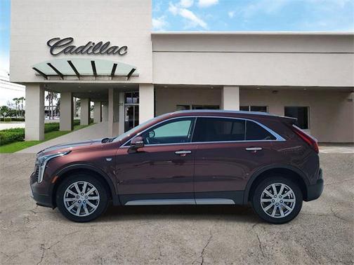 2022 Cadillac XT4 Premium Luxury