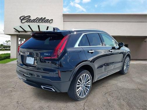 2024 Cadillac XT4 Premium Luxury