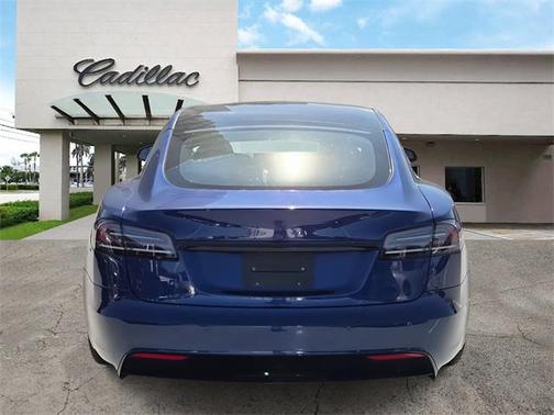 2022 Tesla Model S Base