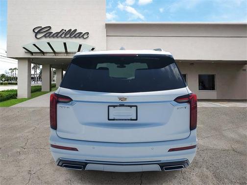 2025 Cadillac XT6 Luxury FWD