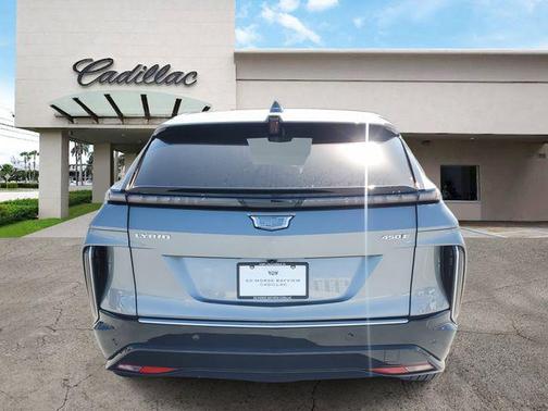 Argent Silver Metallic 2026 Cadillac LYRIQ Luxury