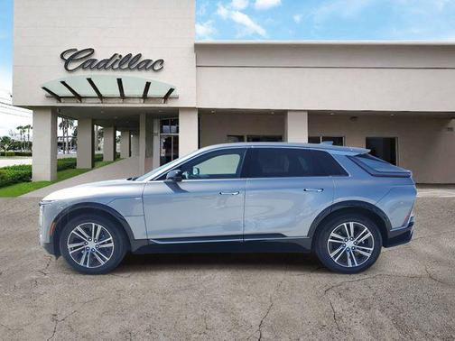 Argent Silver Metallic 2026 Cadillac LYRIQ Luxury