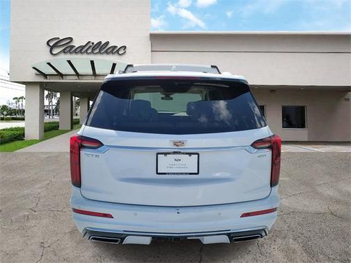 2023 Cadillac XT6 Premium Luxury FWD