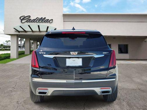 Stellar Black Metallic 2022 Cadillac XT5 Premium Luxury