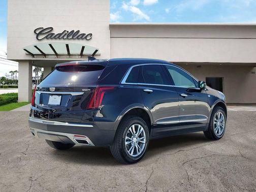 Stellar Black Metallic 2022 Cadillac XT5 Premium Luxury