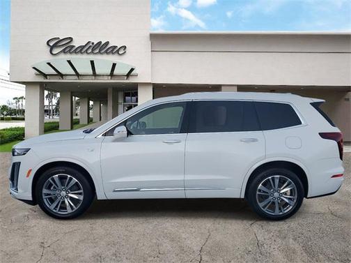 2025 Cadillac XT6 Premium Luxury FWD