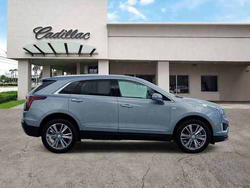 Argent Silver Metallic 2026 Cadillac XT5 Premium Luxury